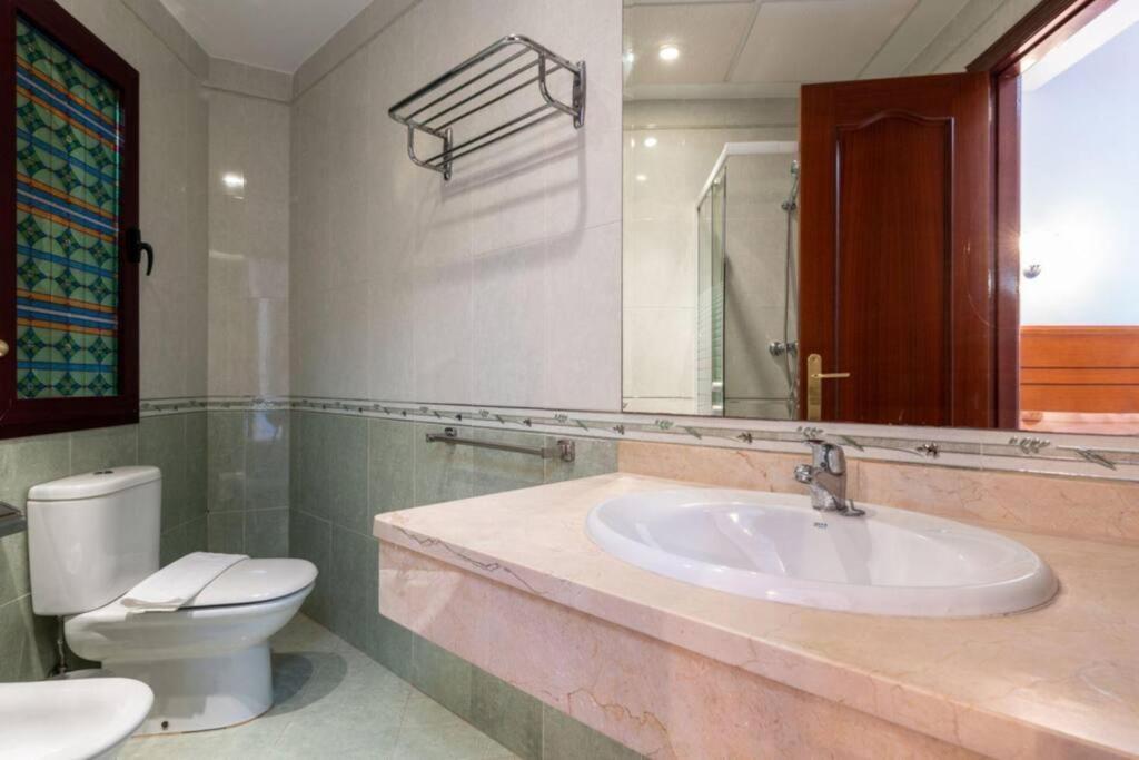 Ct 240 - Beachfront Apartment -Don Juan Manilva Eksteriør bilde