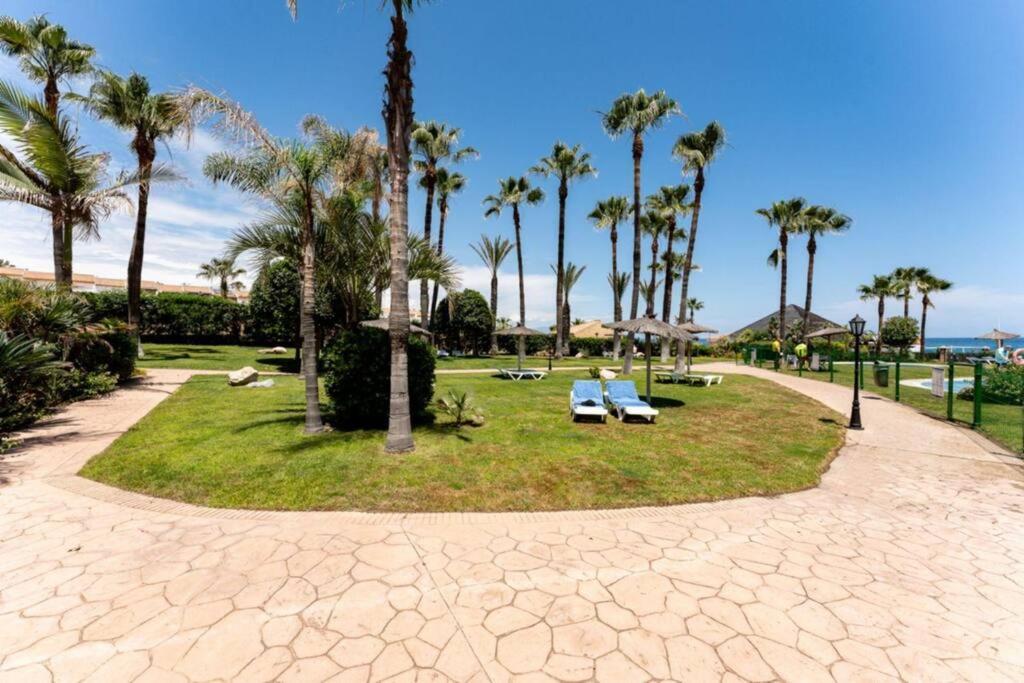 Ct 240 - Beachfront Apartment -Don Juan Manilva Eksteriør bilde